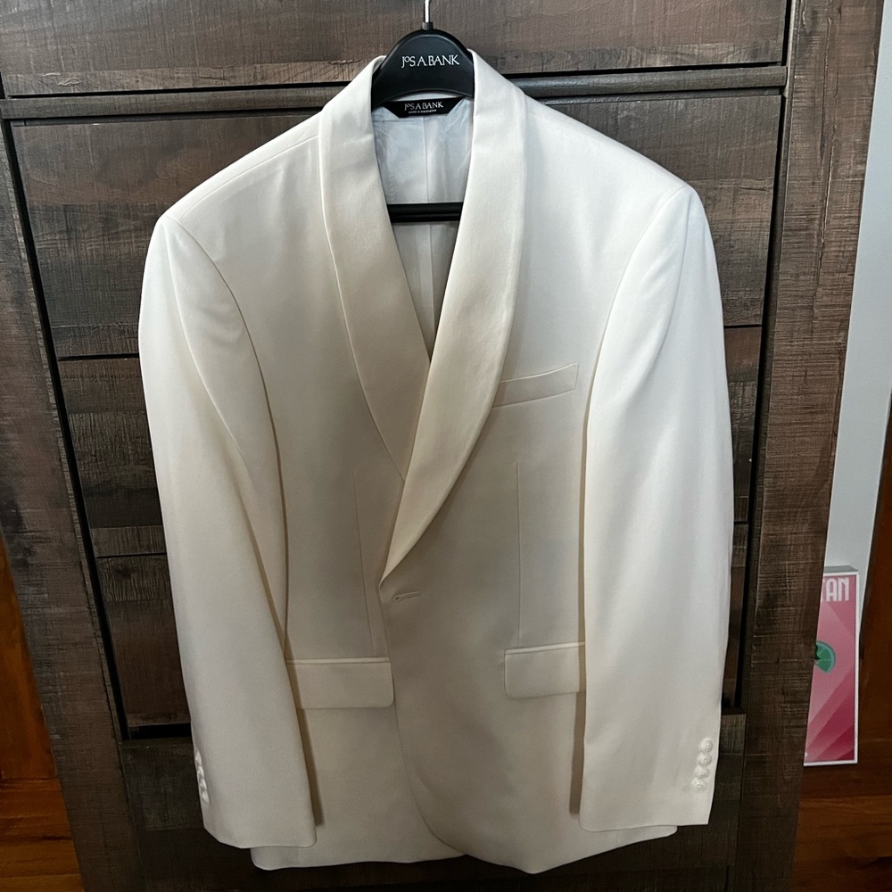 Jos A. Bank Formal Fit Dinner Jacket